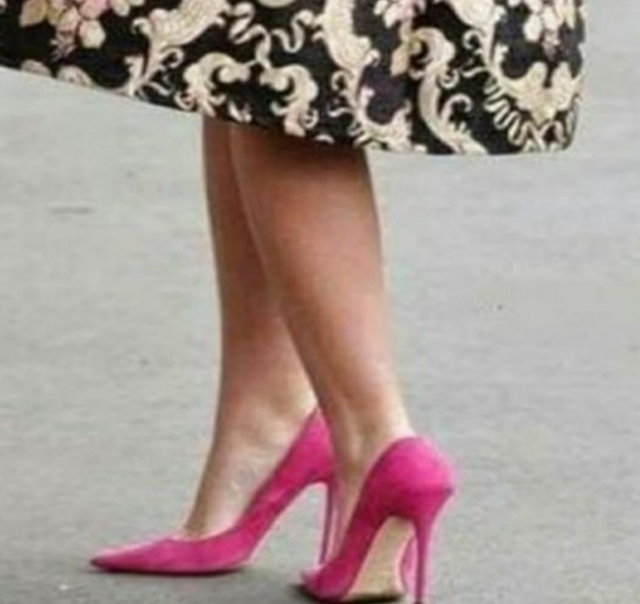 NEW Pink Suede Pumps - Picture 6 of 6